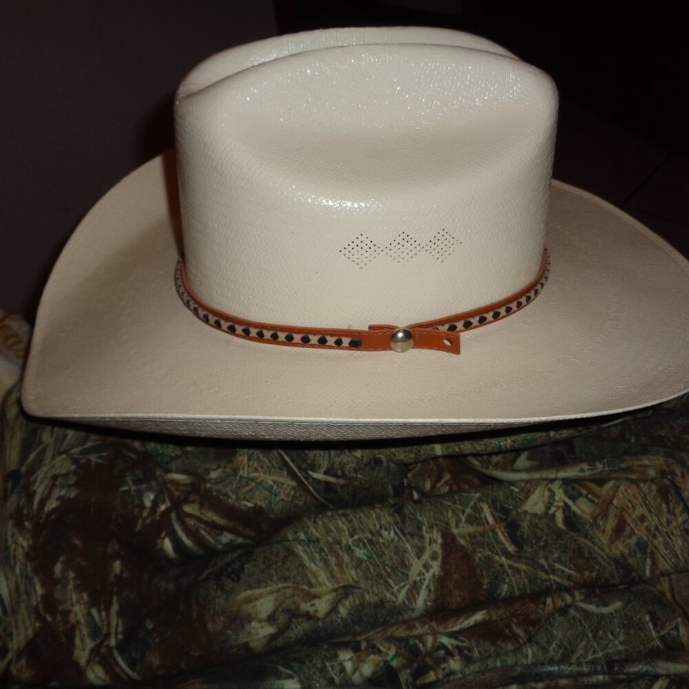 Mens or Womens Straw Cowboy  Hat Size 7 3/8 Western Hat